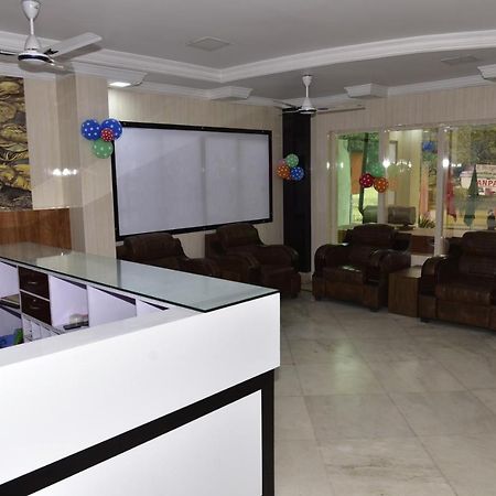 Hotel royal surya Gaya Dış mekan fotoğraf