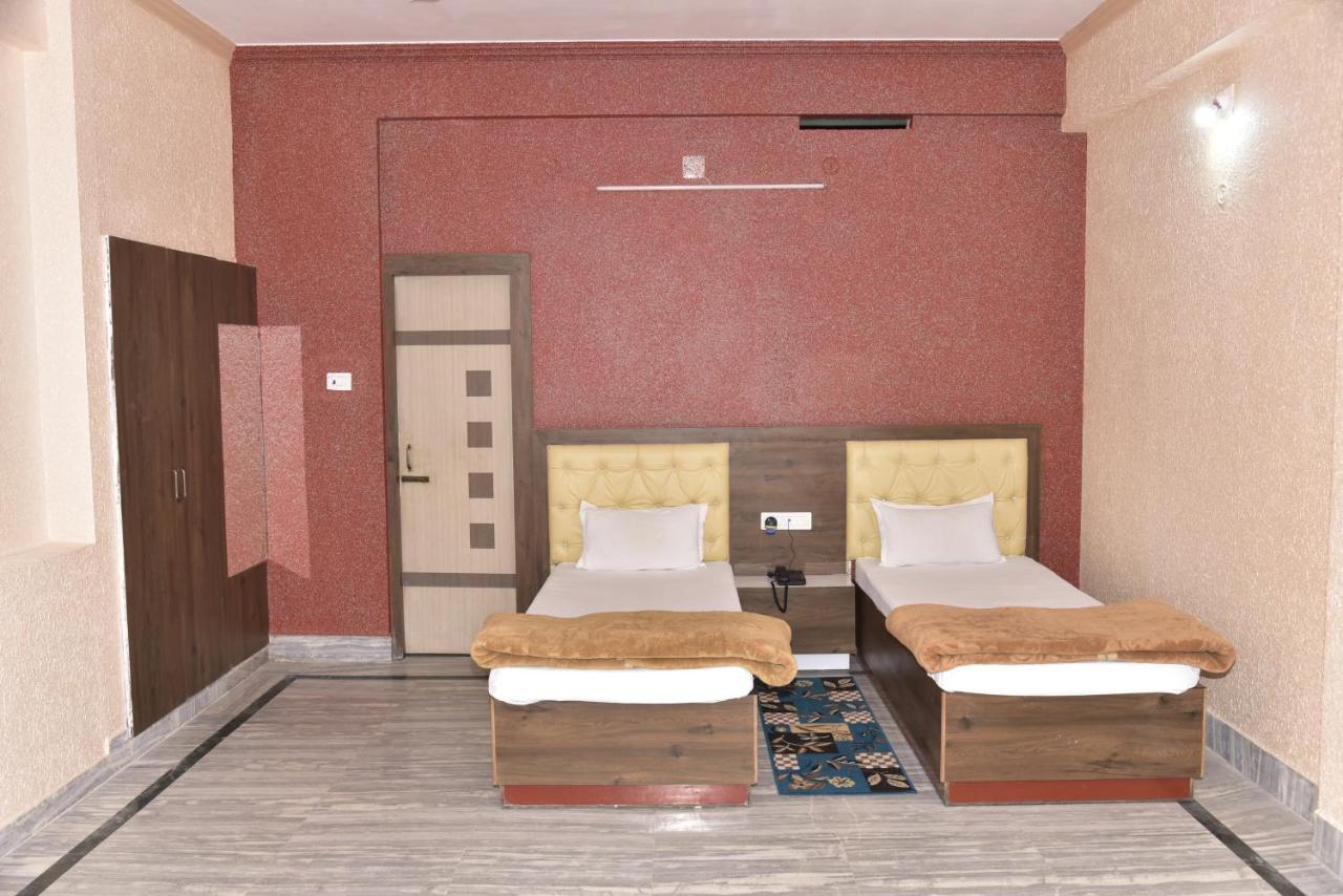 Hotel royal surya Gaya Dış mekan fotoğraf