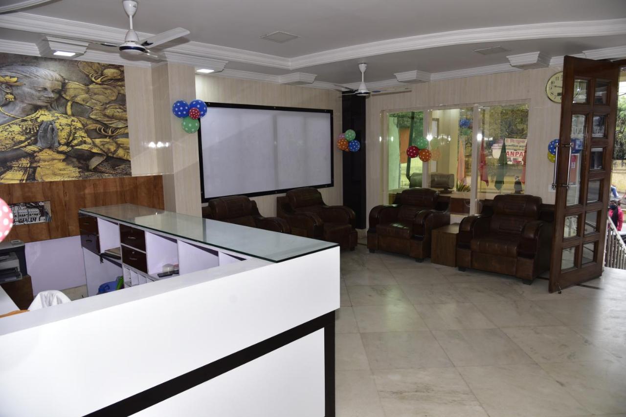 Hotel royal surya Gaya Dış mekan fotoğraf